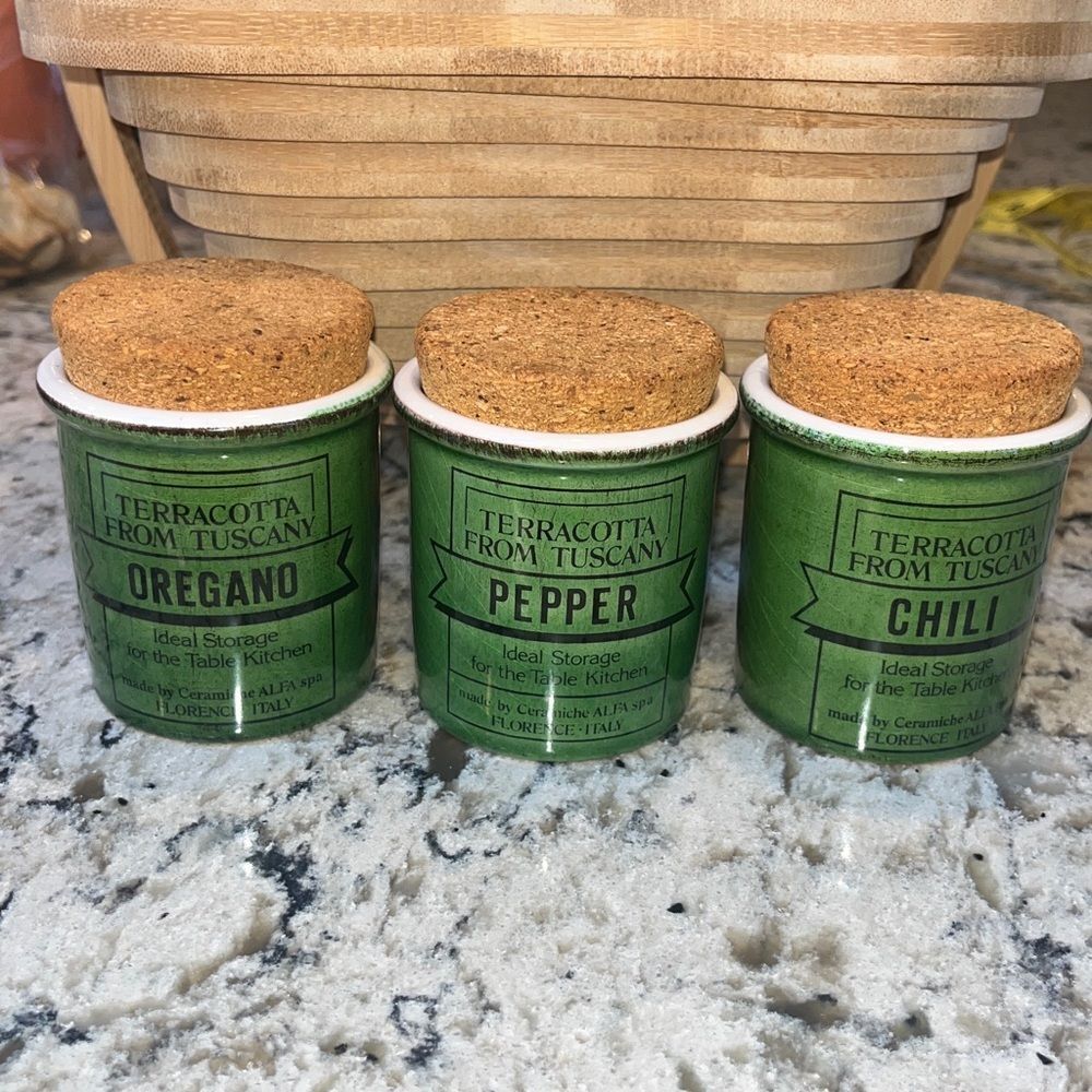 Lot 3 Sur La Table 3" Spice Jars Terracotta from Tuscany in Green w/corks